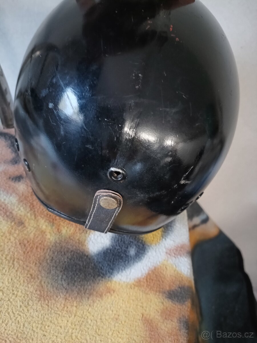 retro helma kokoska - 3