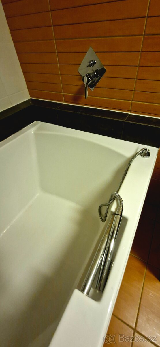 akrylátová vana - 3