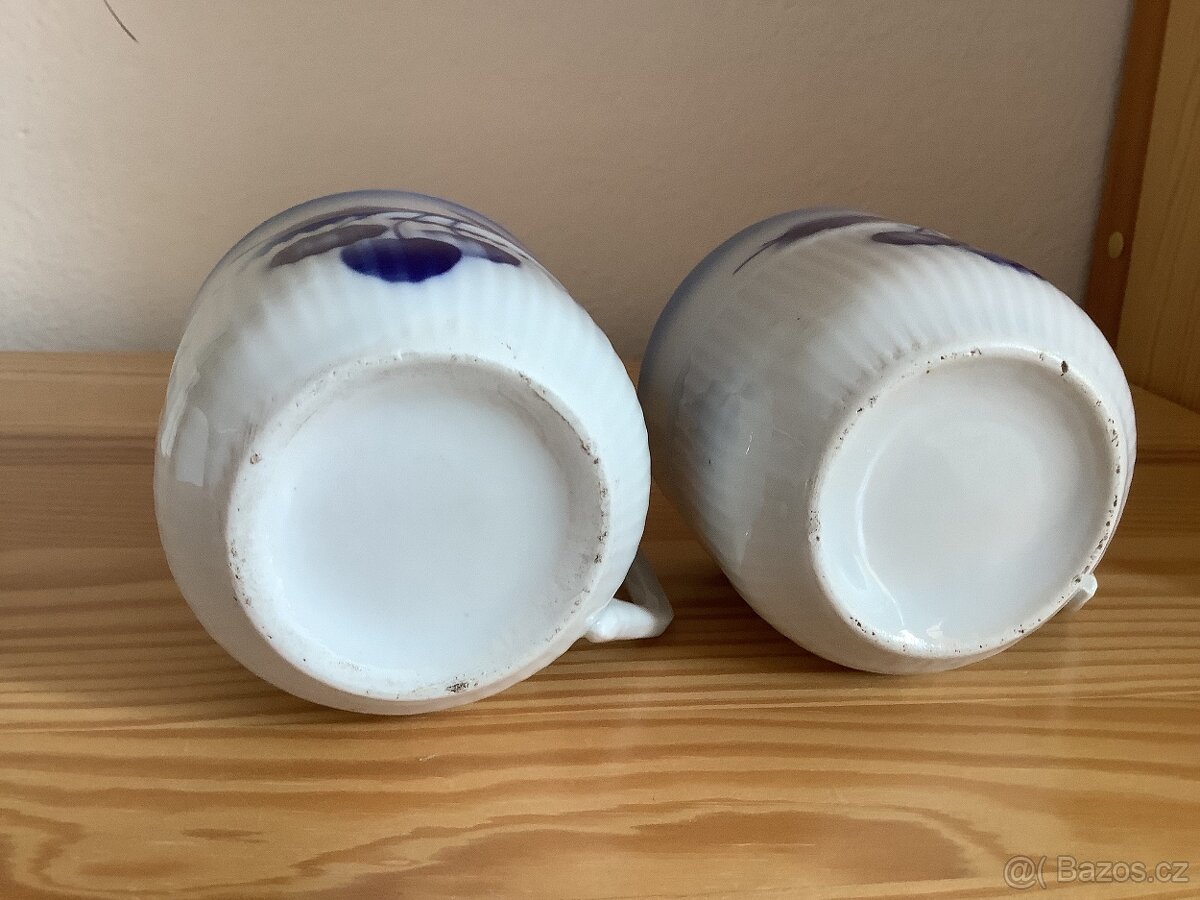 Staré hrnky - dekor modré třešně - 3