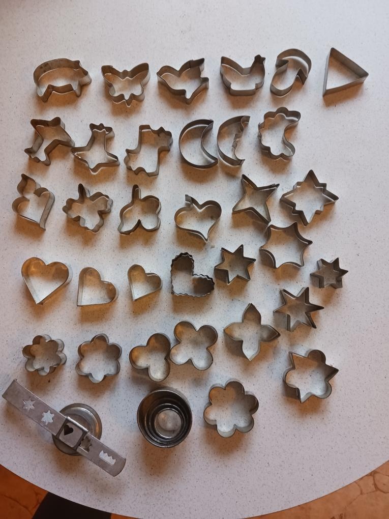 VÁNOČNÍ PEČENÍ- VYKRAJOVÁTKA I FORMIČKY - 3