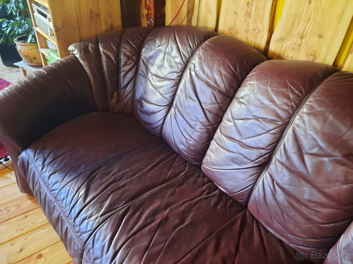Celokožený gauč + taburet rudé barvy - 3