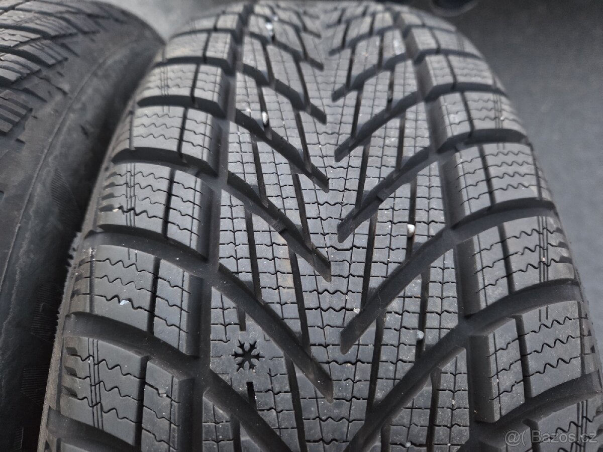 2ks zánovních zimních pneu Goodyear 195/60/16 - 3