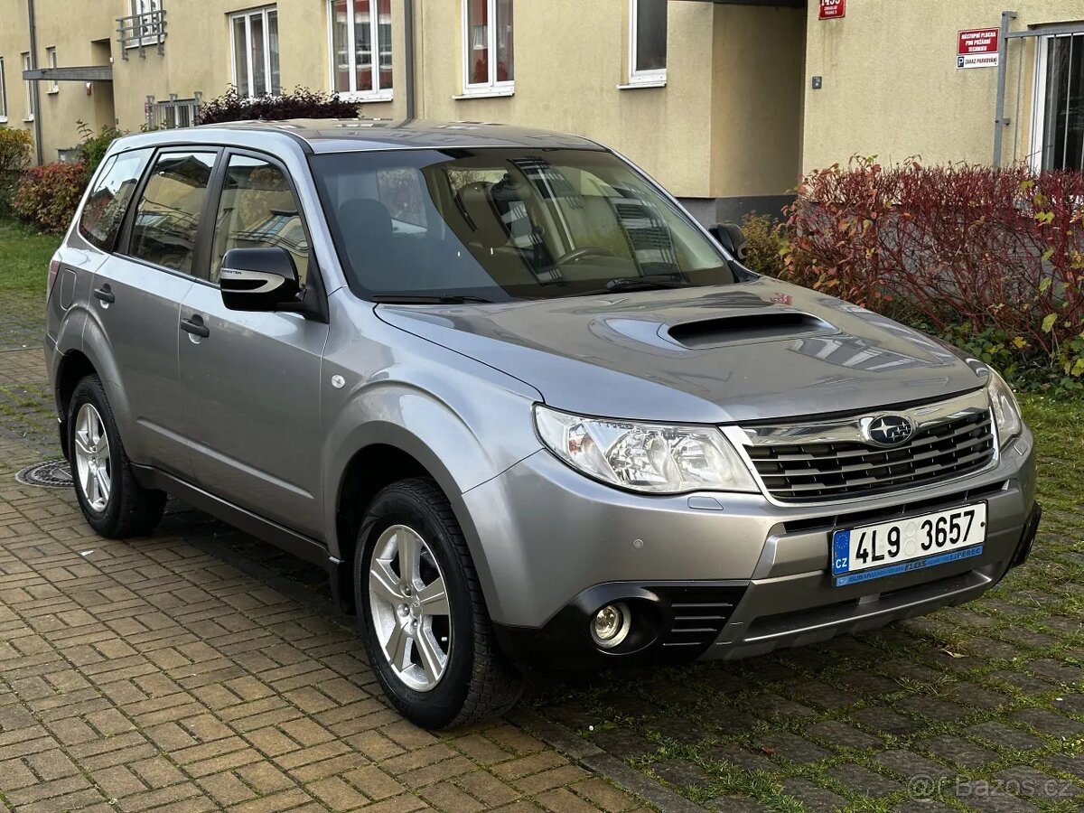 Subaru Forester SH 2.0 D 108kW 4x4 SUV ALU kola Tažné 2 tuny - 3