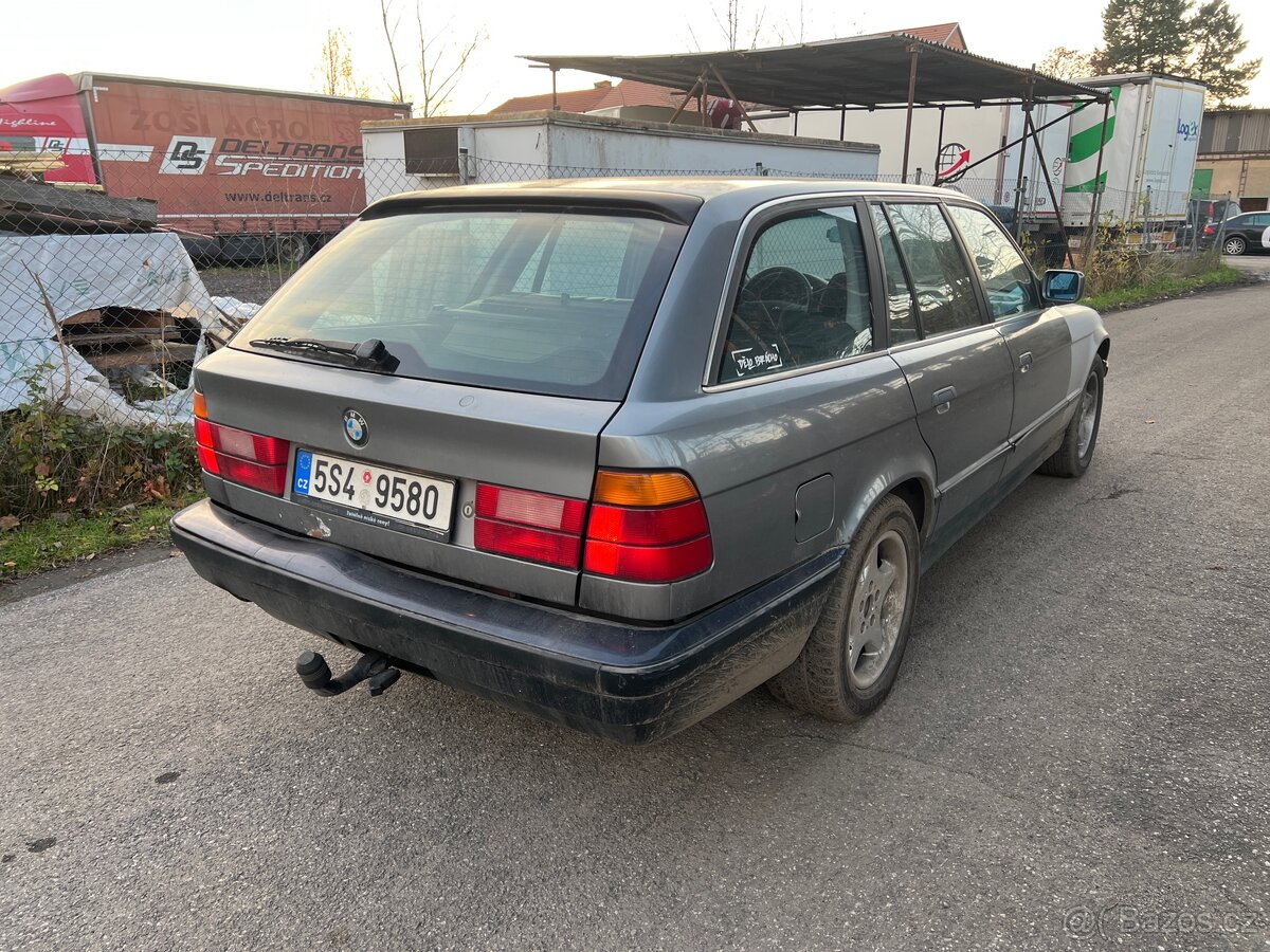 BMW E34 525TDS manuál - 3
