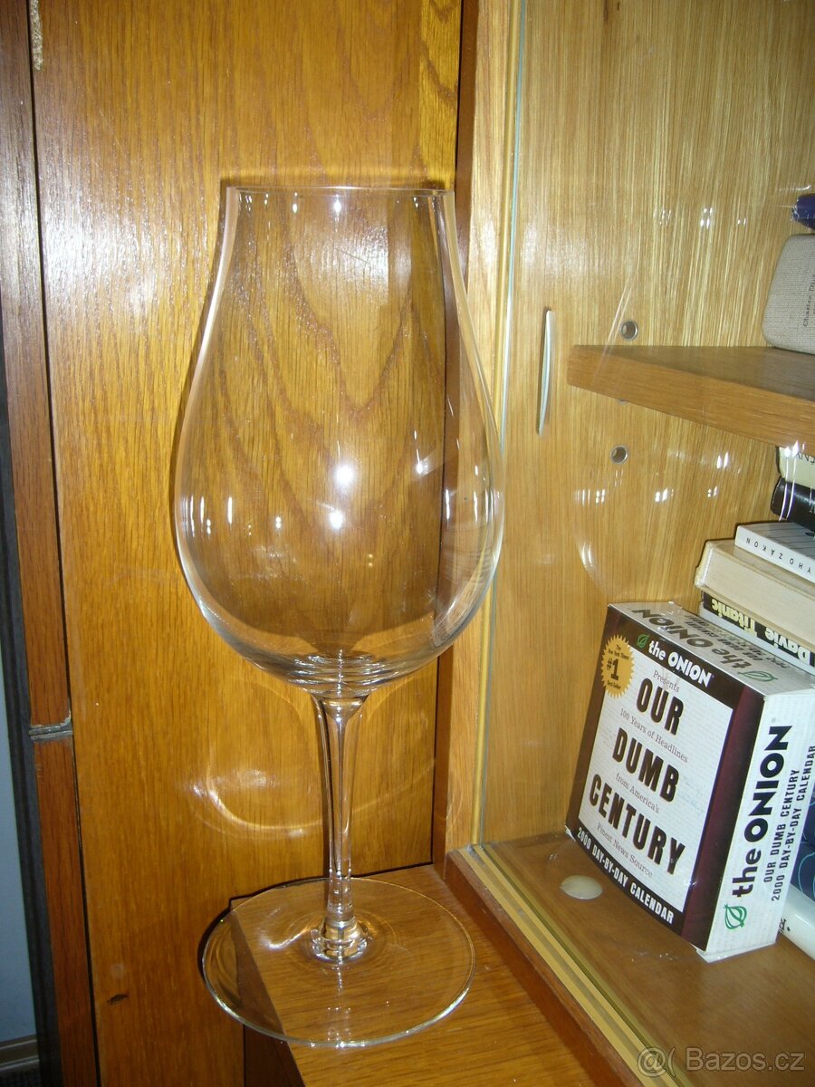 Skleněná číše - 3