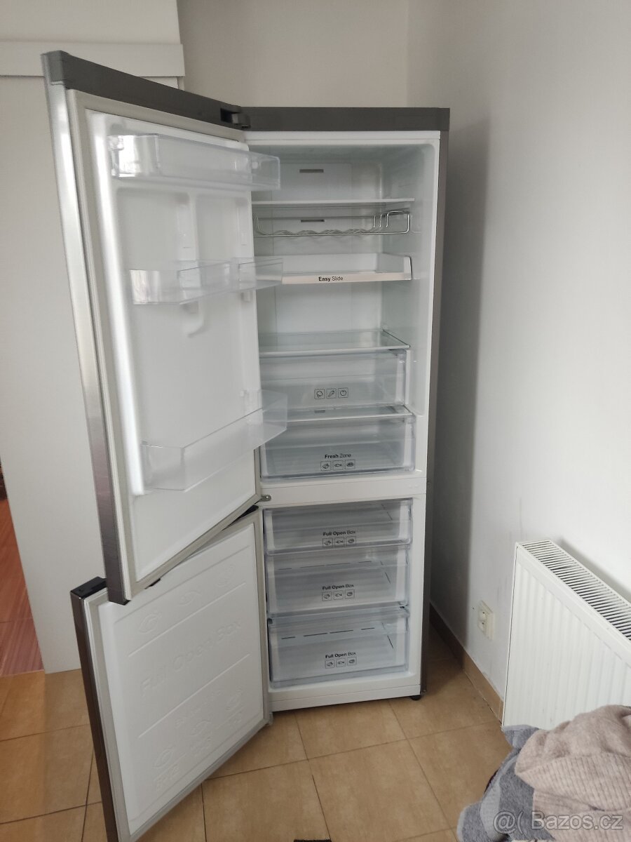 Chladnička s mrazničkou Samsung - 3