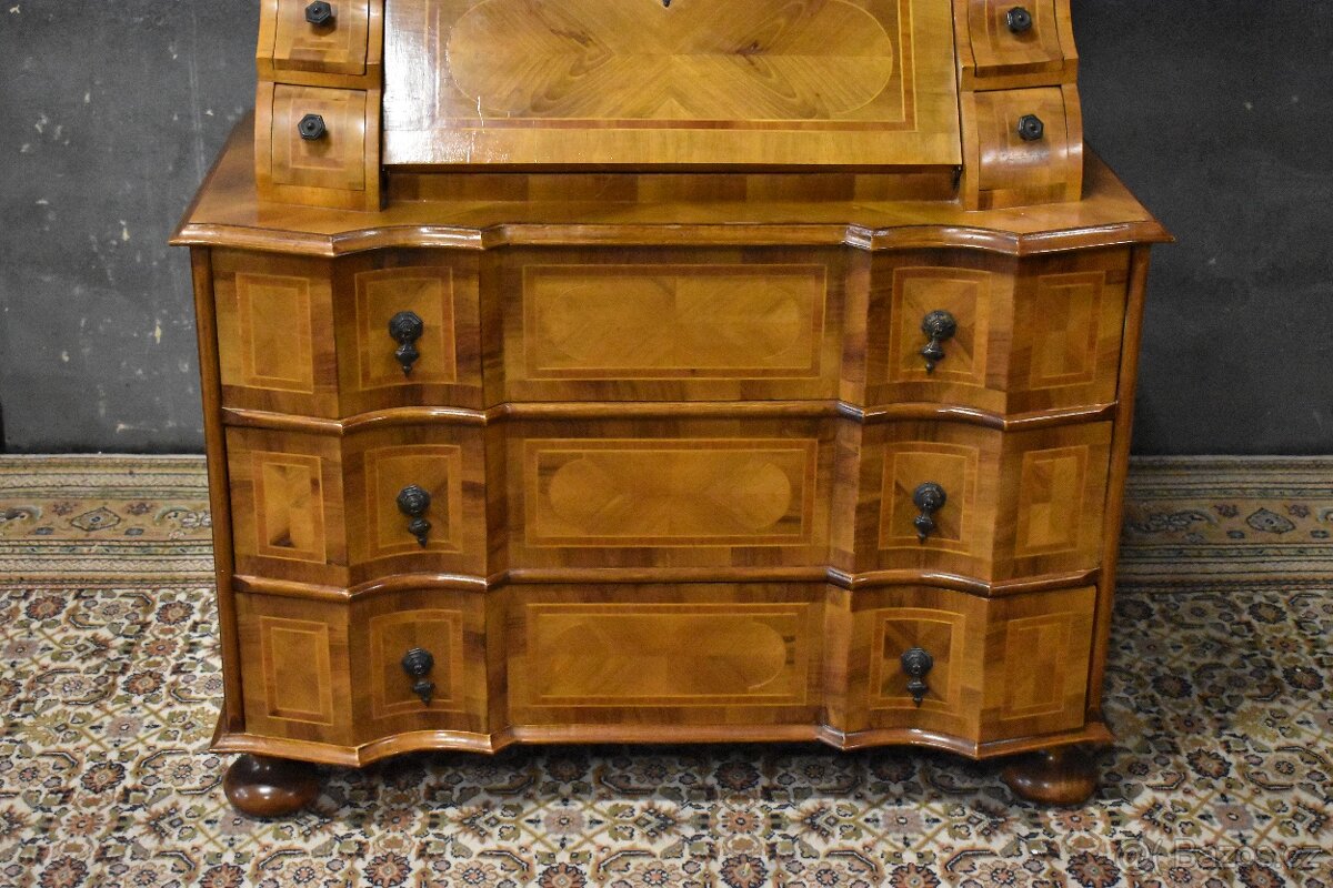 Masivní sekretář - 3