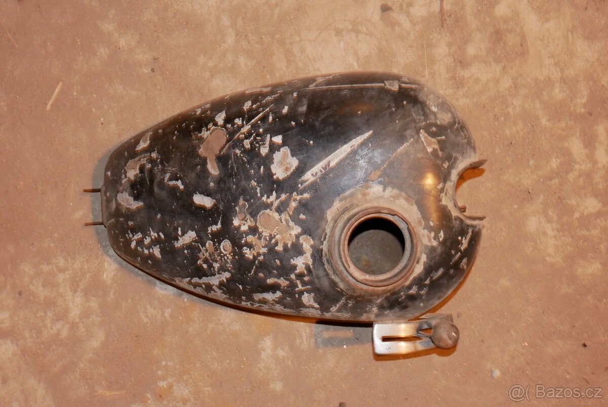 motocyklové nádrže - 3