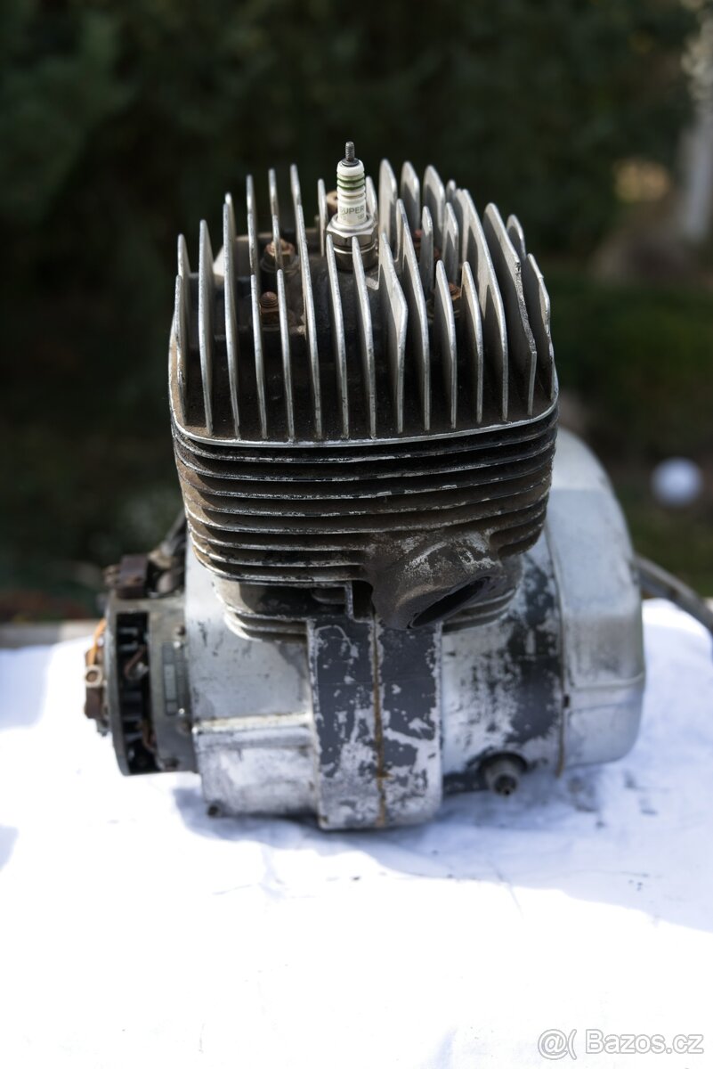 Motor ČZ 175 - 3