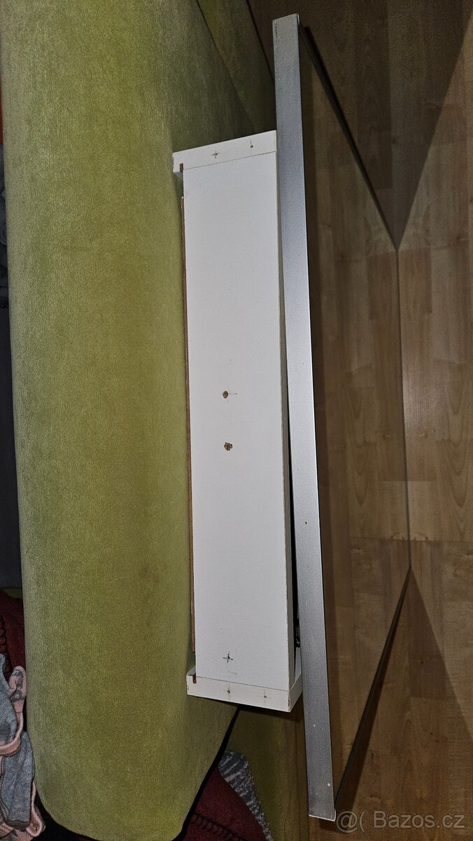 Koupelnová skříňka se zrcadlem - 3