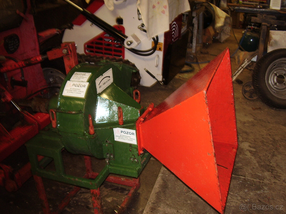 MT8 046 štěpkovač - 3