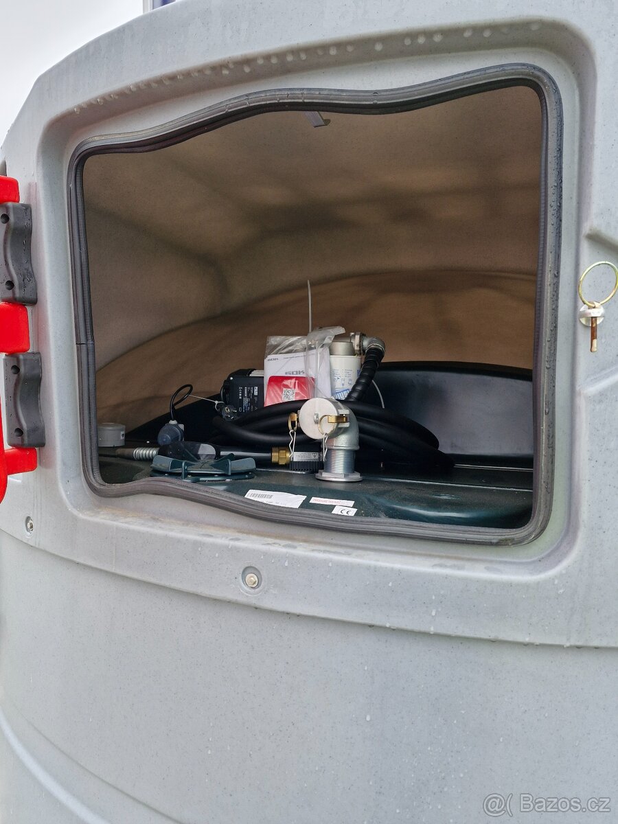 Nádrž na skladování a výdej nafty 5000 litrů - 3