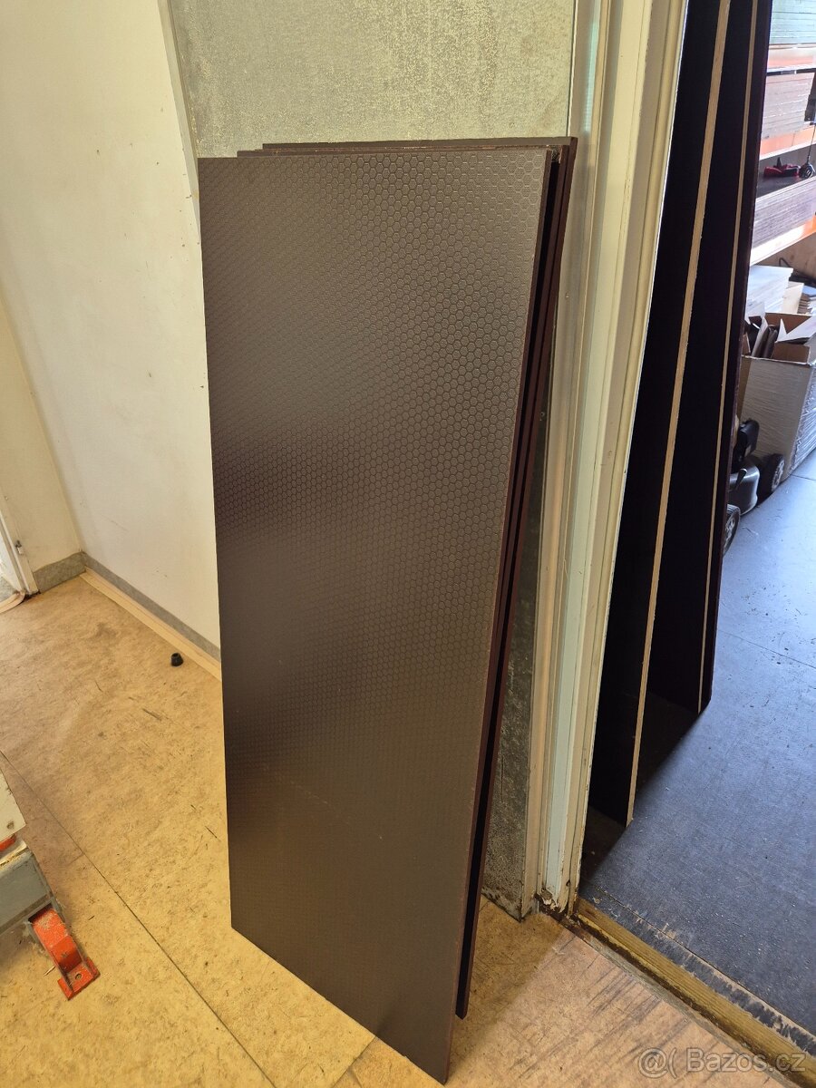 kousky voděodolné překližky - 3