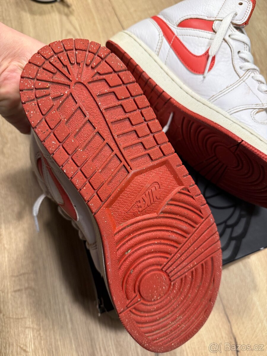 Nike Jordan 1 MID SE - 3