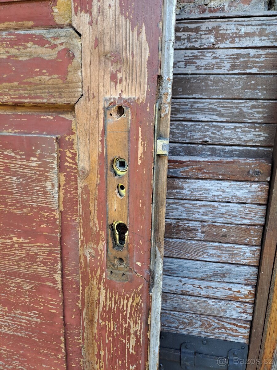 Dřevěné dveře k renovaci - 3