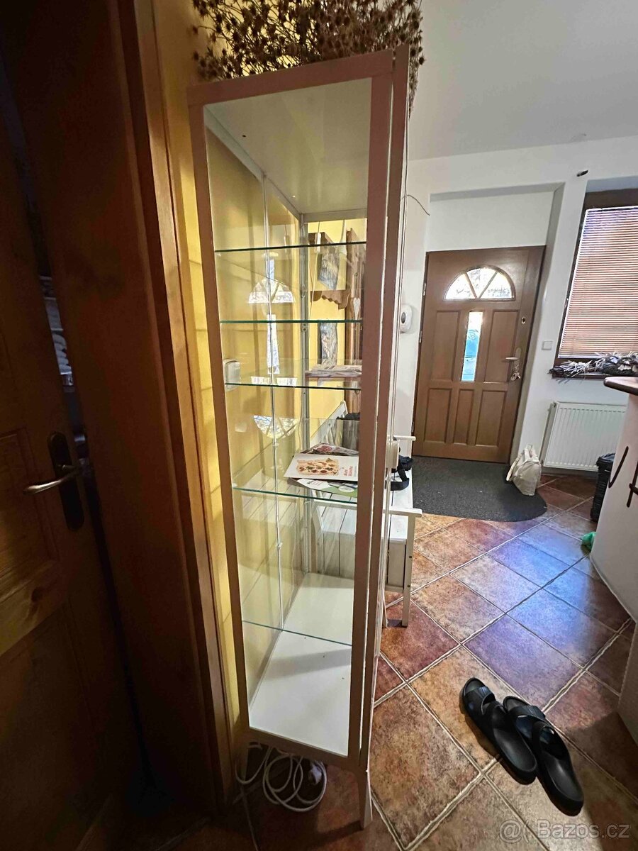 Kovová vitrína Milsbo - 3