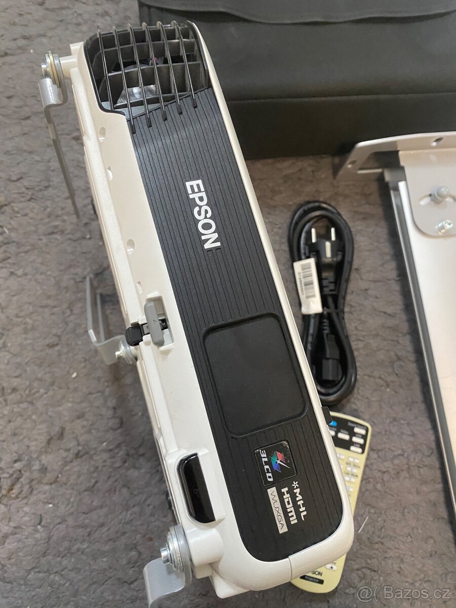 Projektor Epson EB-U04 - 3