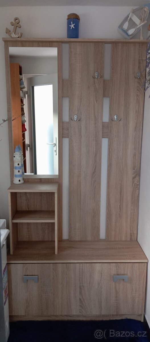 Předsíňová stěna - 3