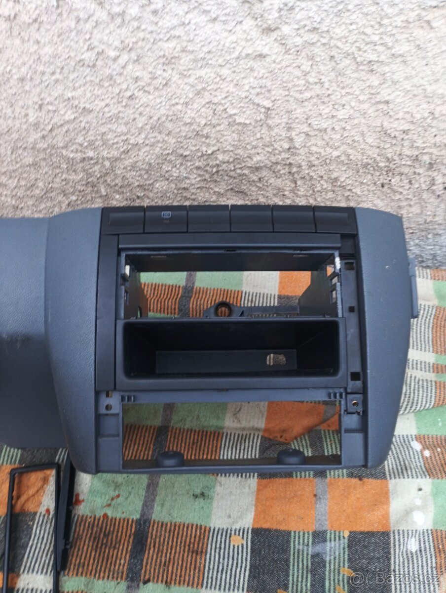 Prodám tlačítko výhřevu zadního okna - 3