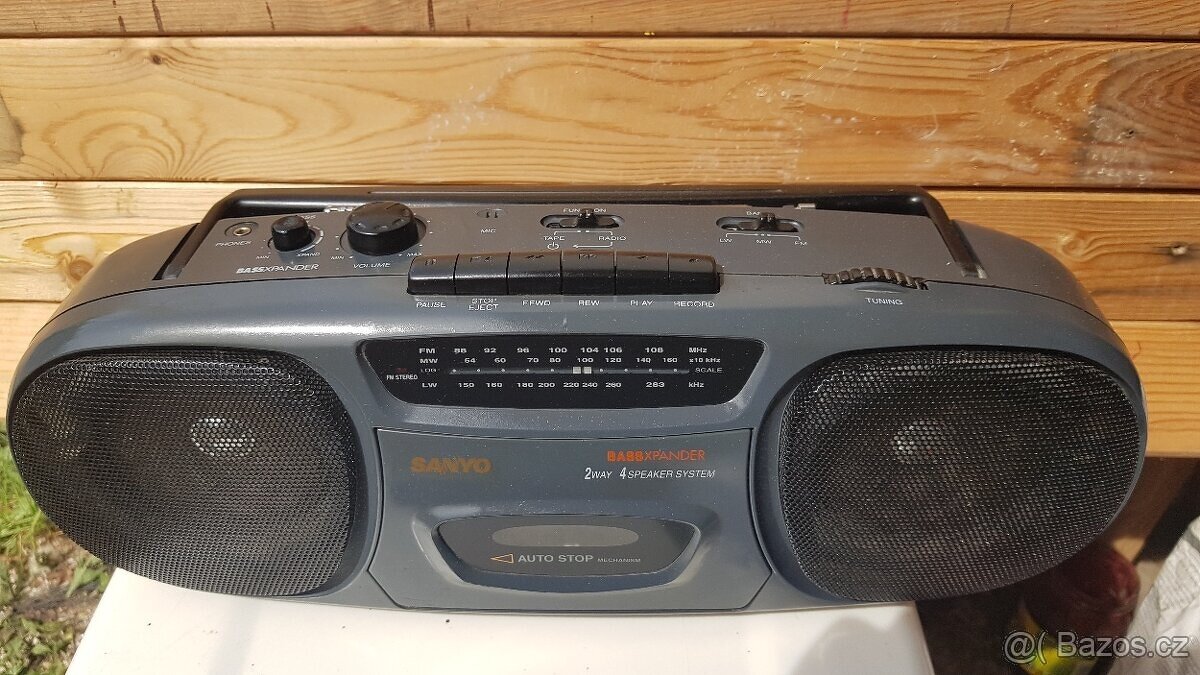 Rádio Sanyo v dobrém stavu - 3