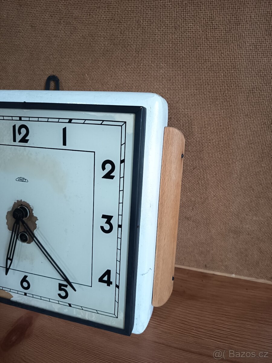 Nástěnné hodiny Prim - 3