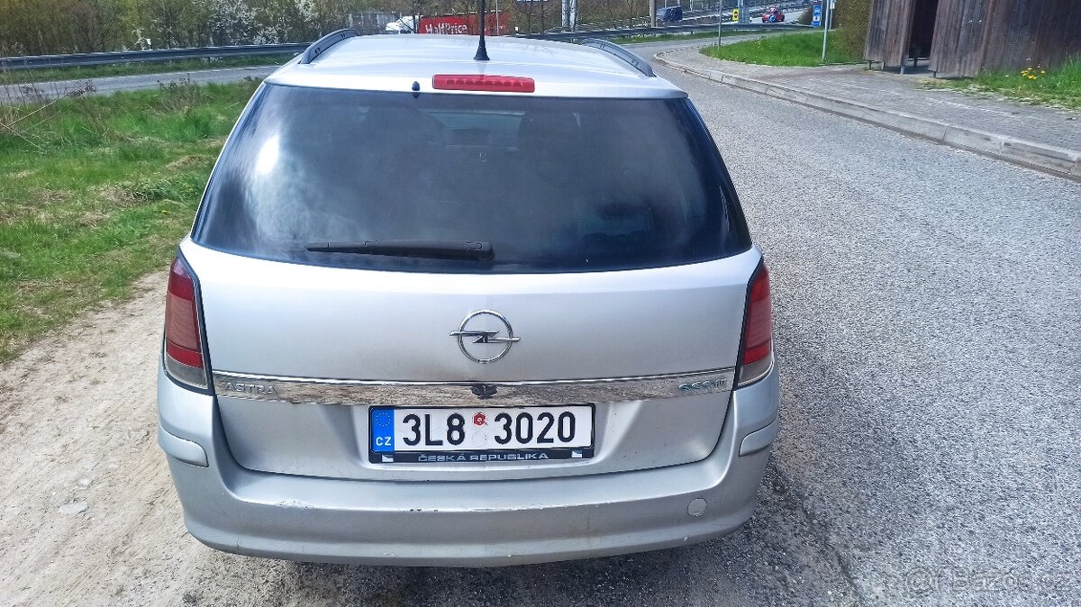 Opel Astra h 1.9 cdti - 3