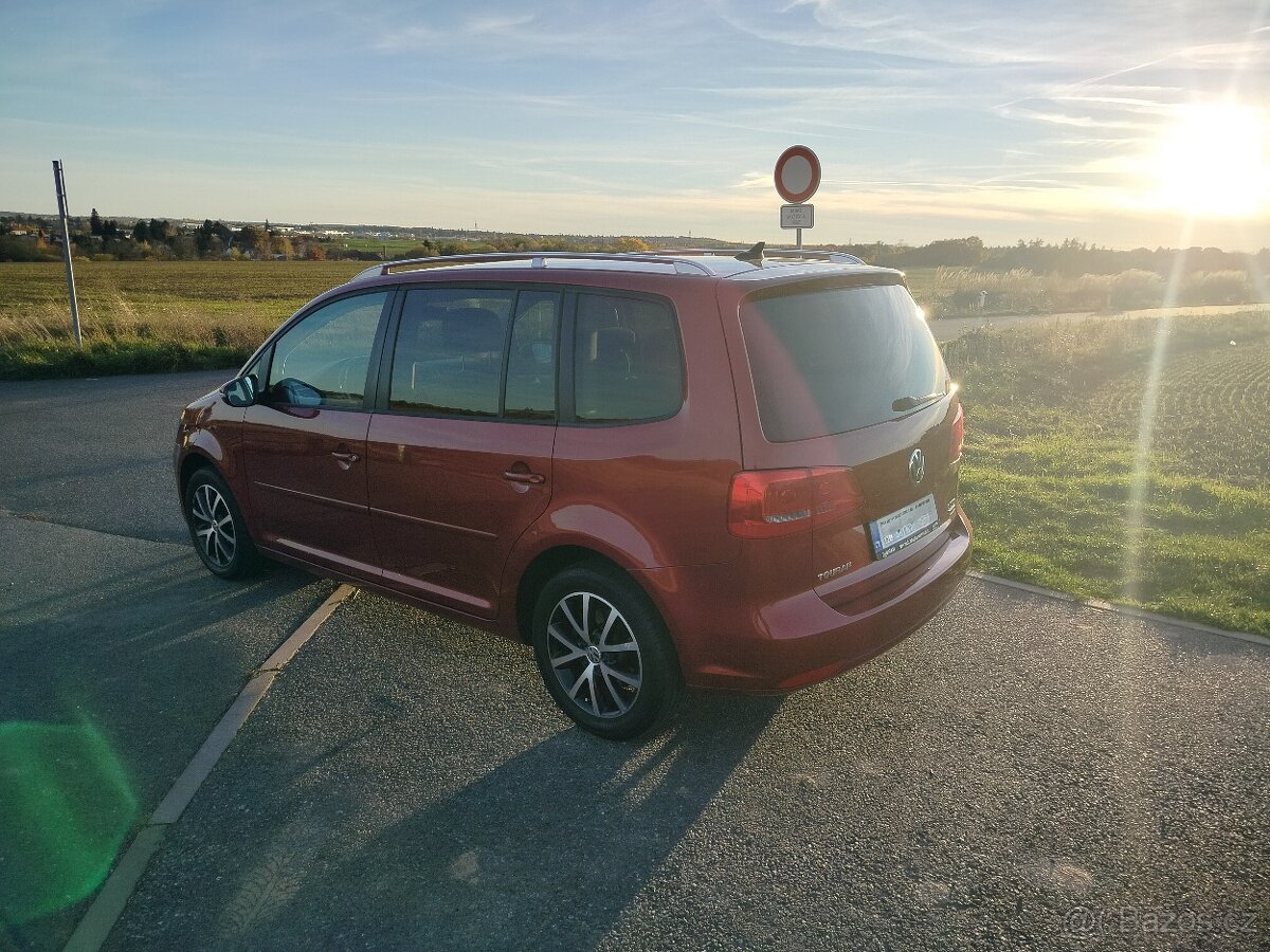 Volkswagen Touran 2.0 TDI 7 MÍST 2014 - 3