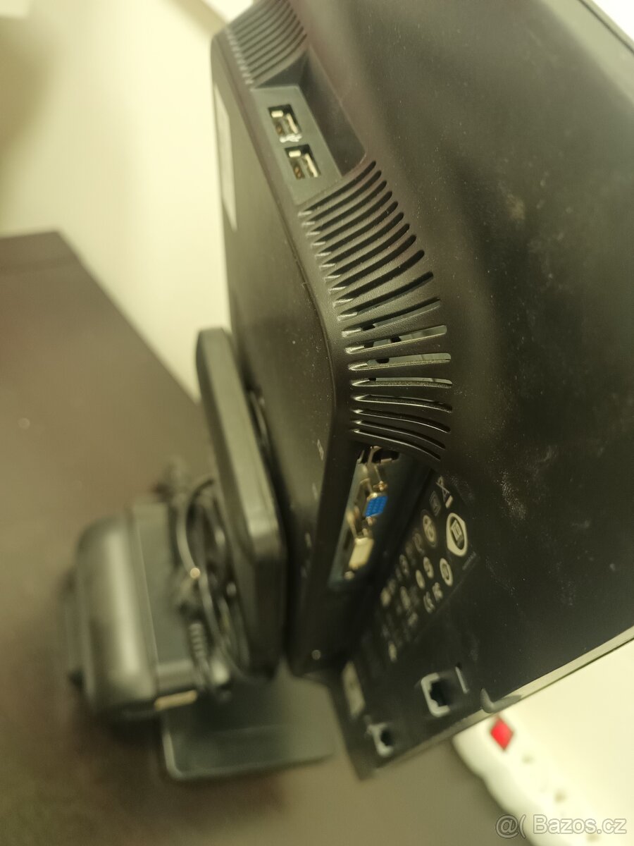 10 kusů LCD monitorů HP compaq - 3