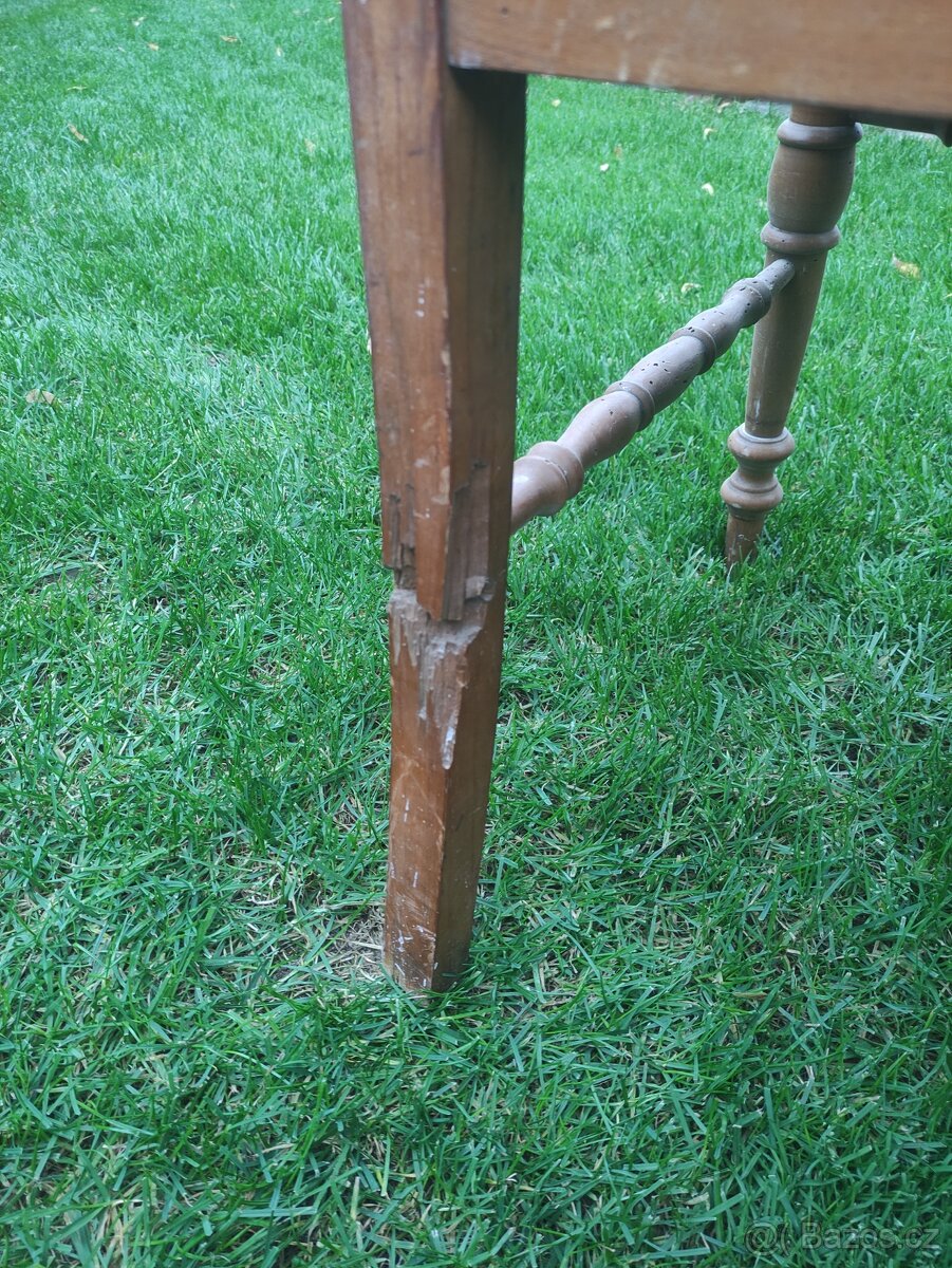 Staré židle - 3