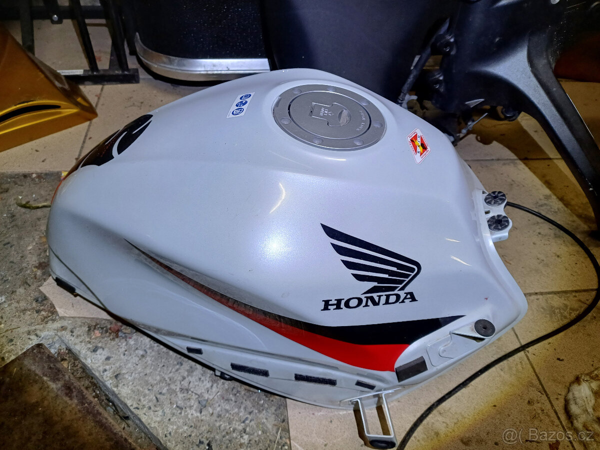 CBR600, CB600 Hornet PC41 náhradní díly rok 2007-2013 - 3