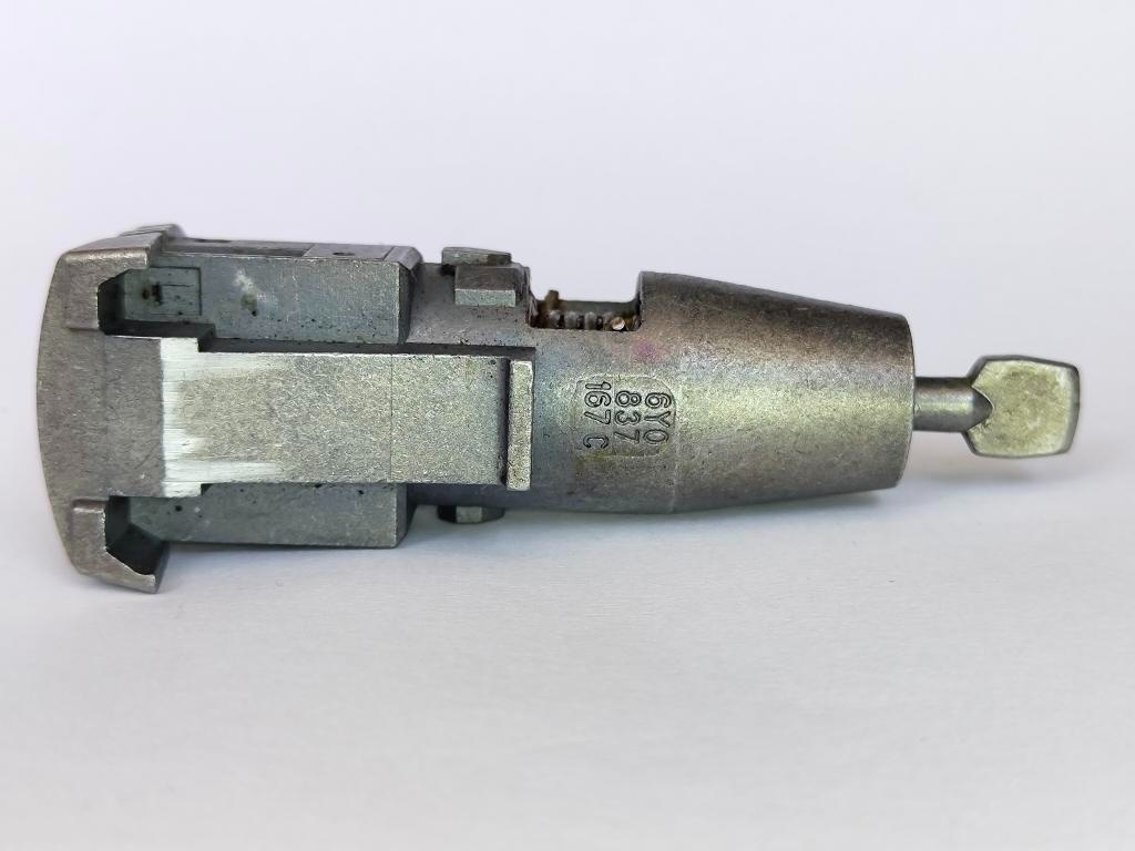 Zámek Škoda Octavia 2 + postavení na váš klíč. Škoda Octavi - 3