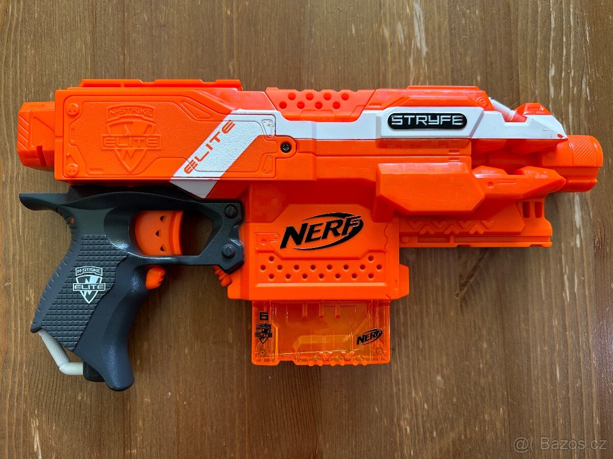 Puška NERF STRYFE elektronická se zásobníkem - 3