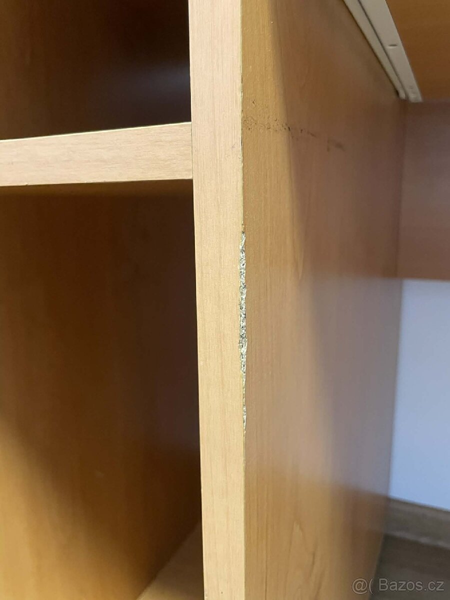 Prodám psací stůl. - 3