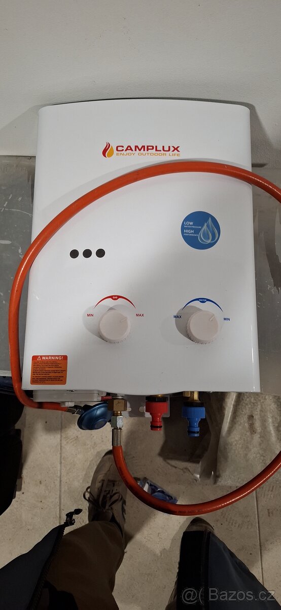 Plynový ohřívač vody, karavan kemp - 3
