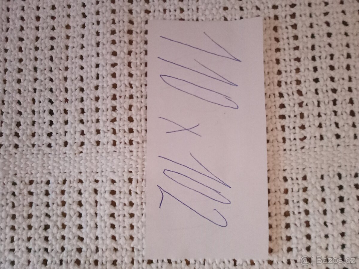 Háčkovaný ubrus - 3