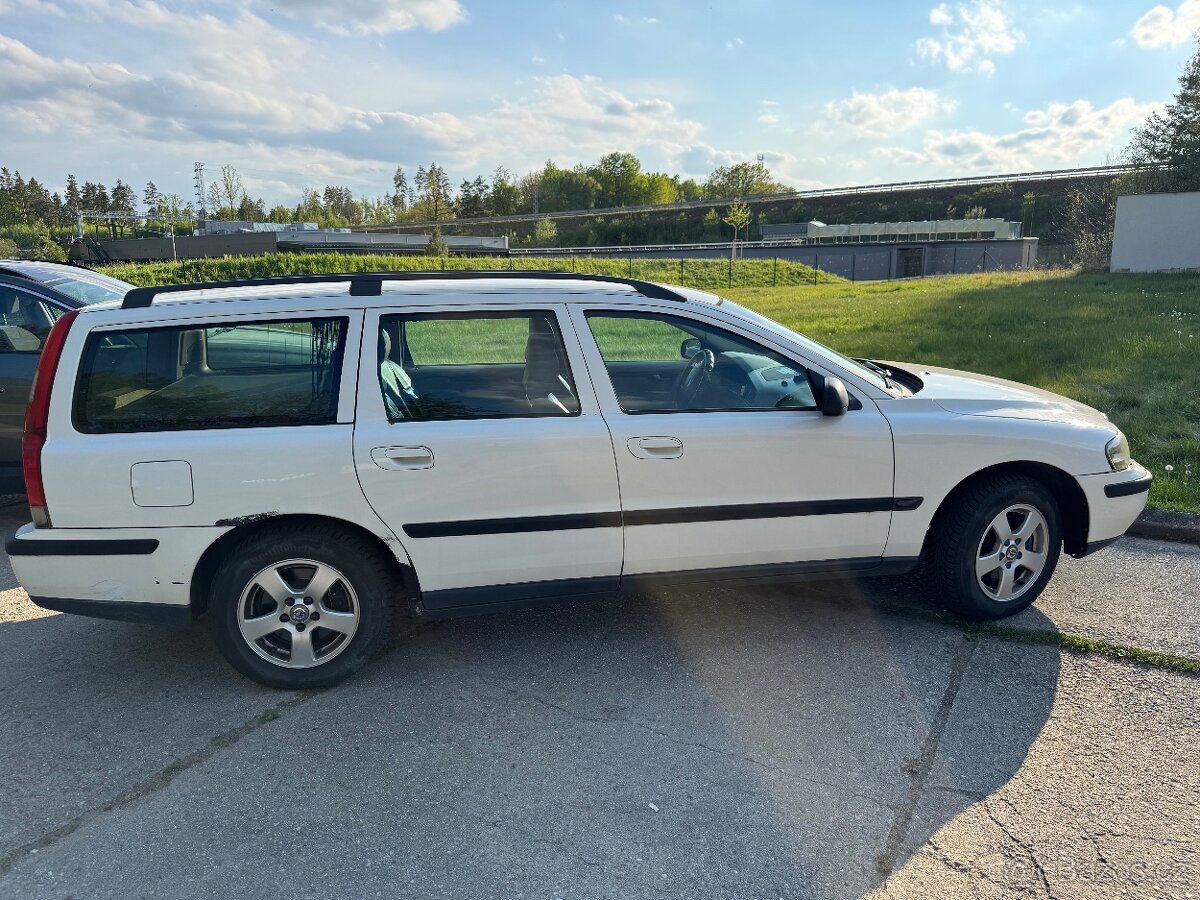 Volvo V70 II 2.5Tdi - 3