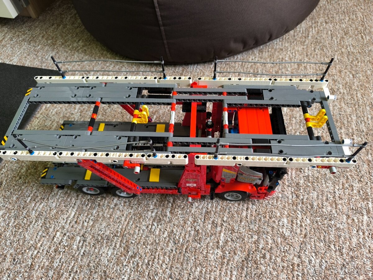 LEGO® Technic 42098 Kamion pro přepravu aut - 3