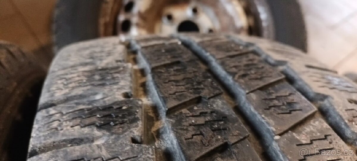 Zimní sada Vw T5 5×120 orig.zátěžové disky. - 3