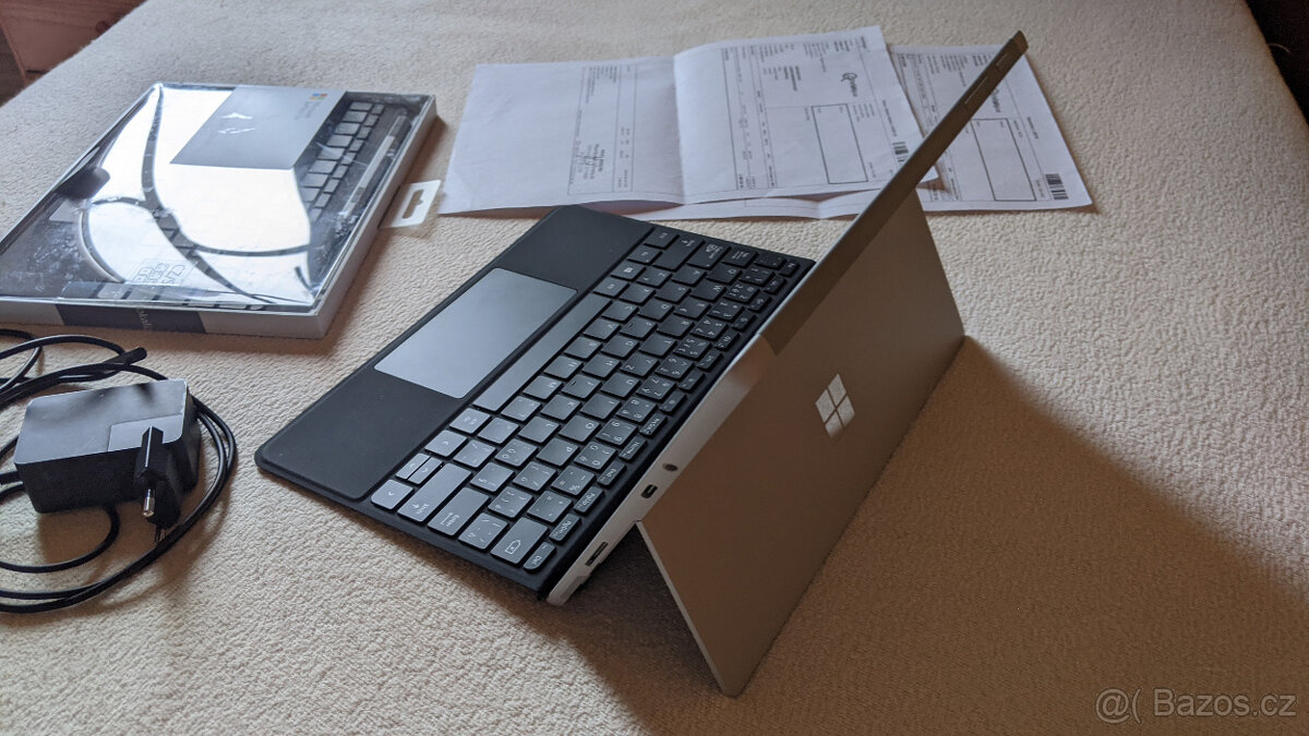 Tablet Microsoft Surface Go 3 + 2 klávesnice - 3