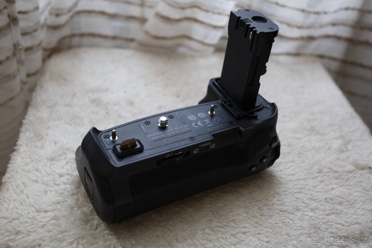 CANON EOS R - Battery Grip (PC: 8.000,-) - 3