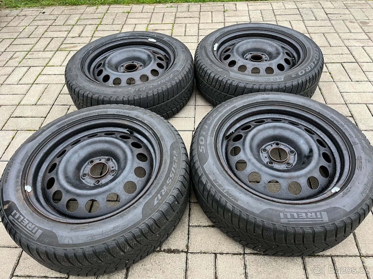 4x plechové disky 5x108 R17, zimní pneu - 3