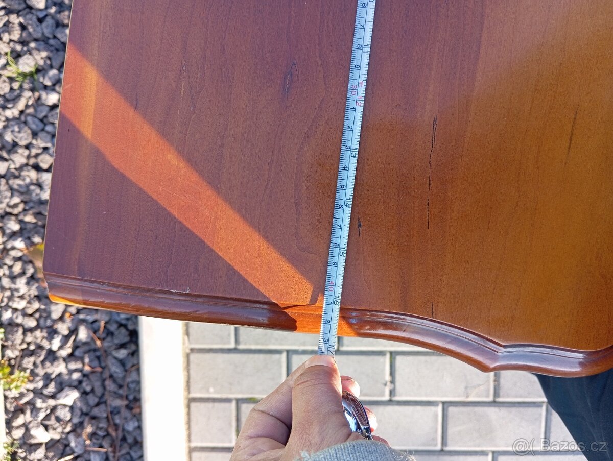 Starý noční stolek - 3