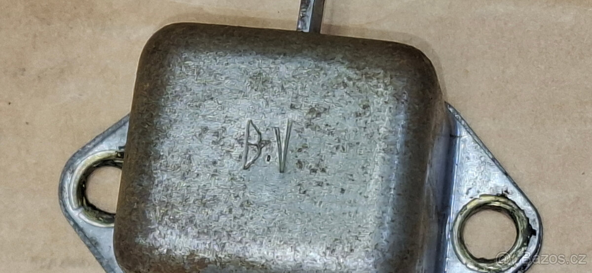 Mechanický spínač brzdového světla na autoveterána.... - 3