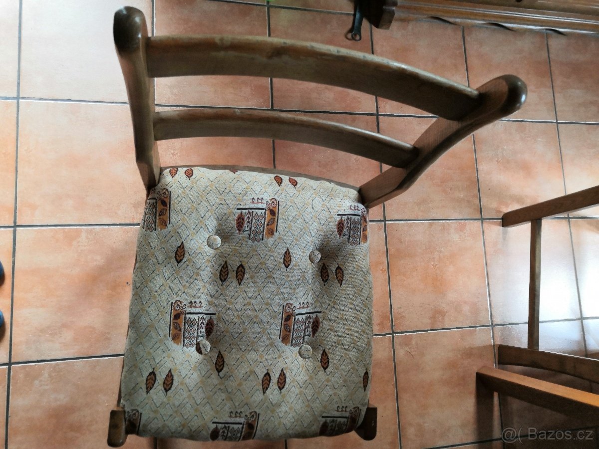 Rozkládací stůl a židle - 3