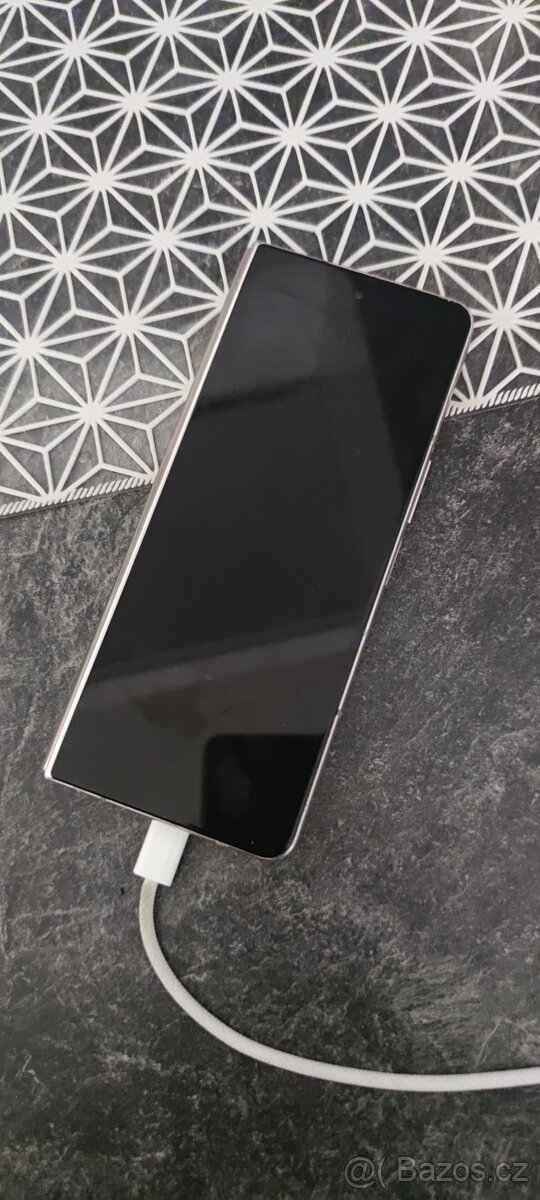 Samsung Galaxy fold 4 - 3