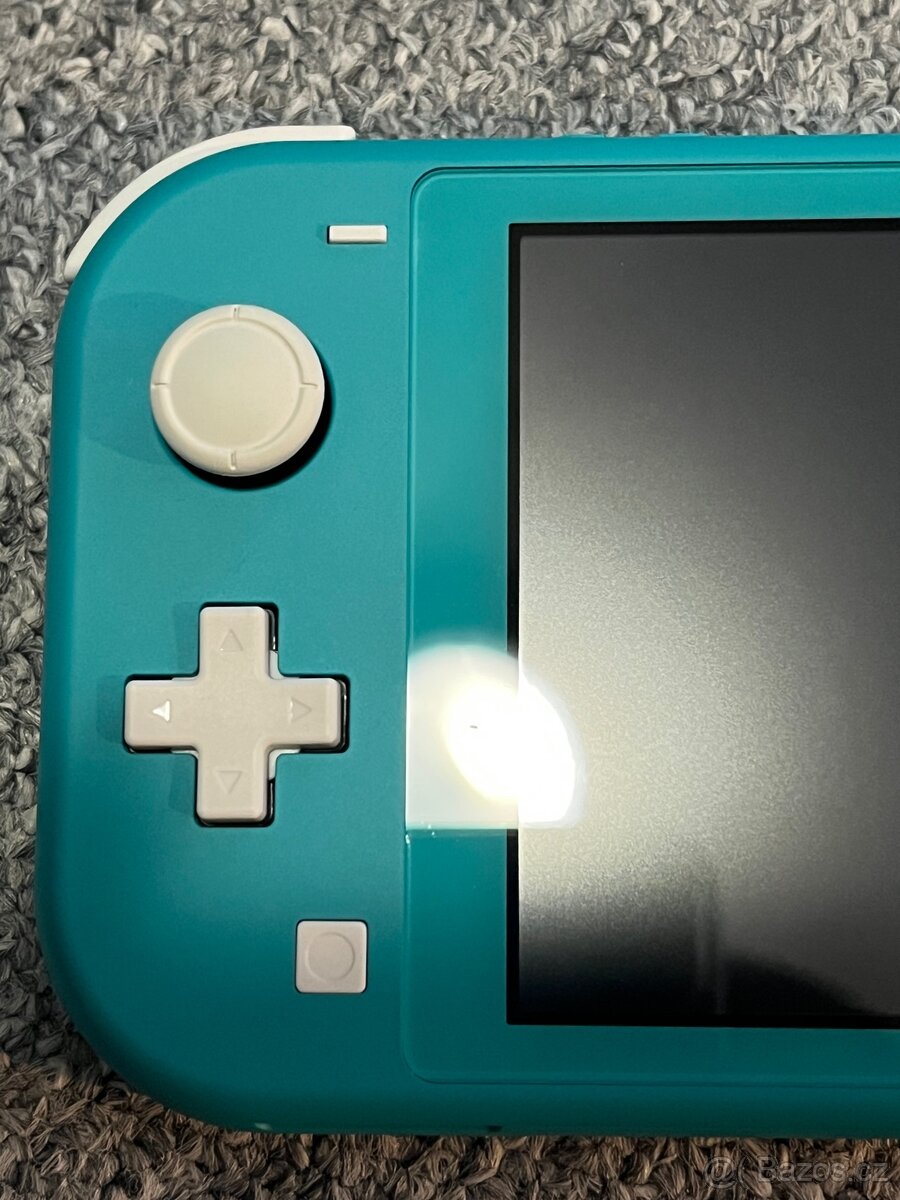 Prodám Nintendo Switch Lite (modra) + pouzdro + hry - 3