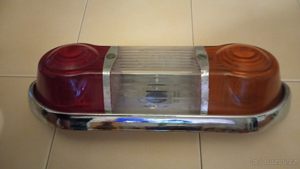 Nové zadní světlo na škodu 1202,RTO - 3
