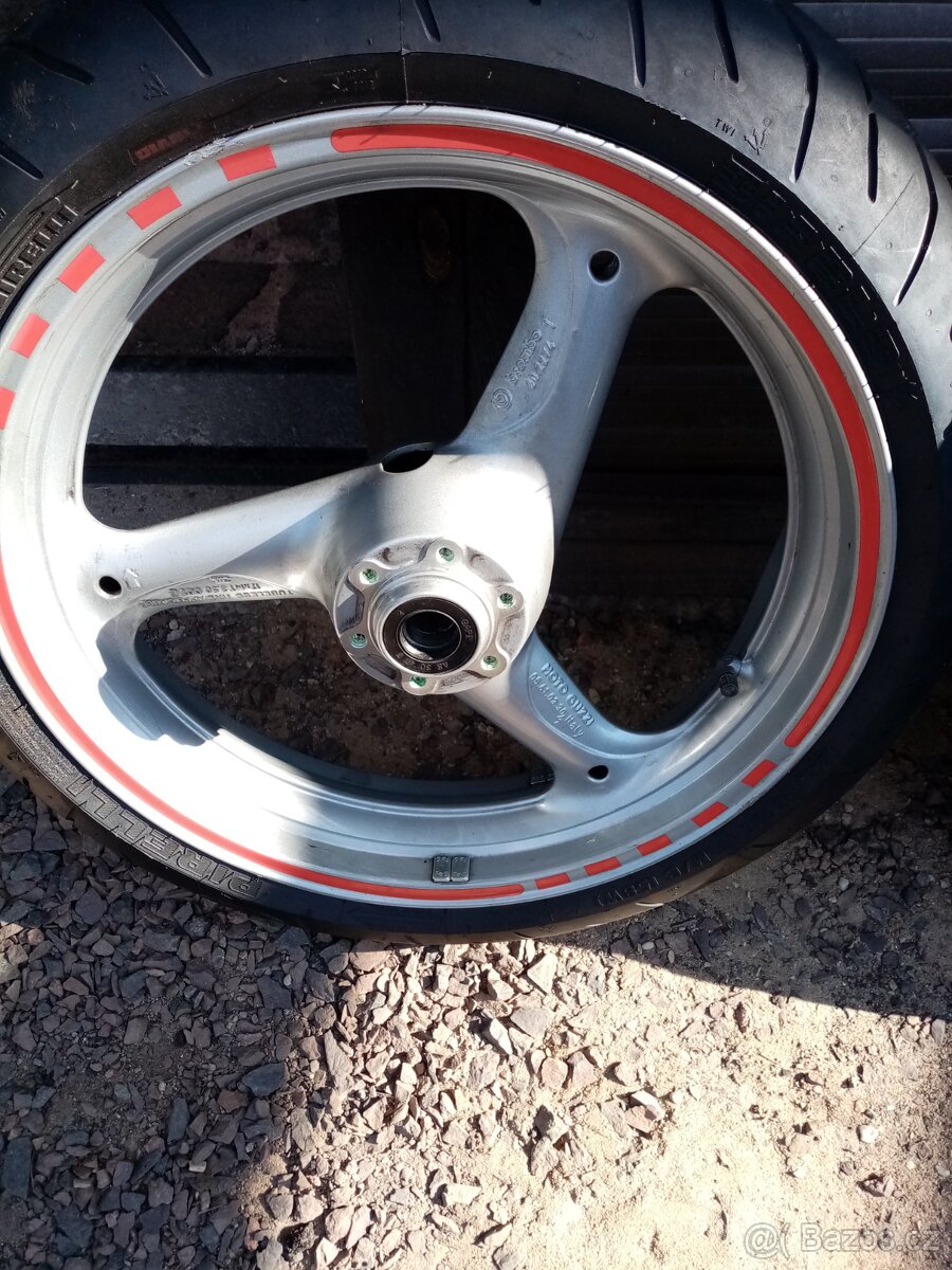 Moto guzzi breva 850 rv 06 - 3