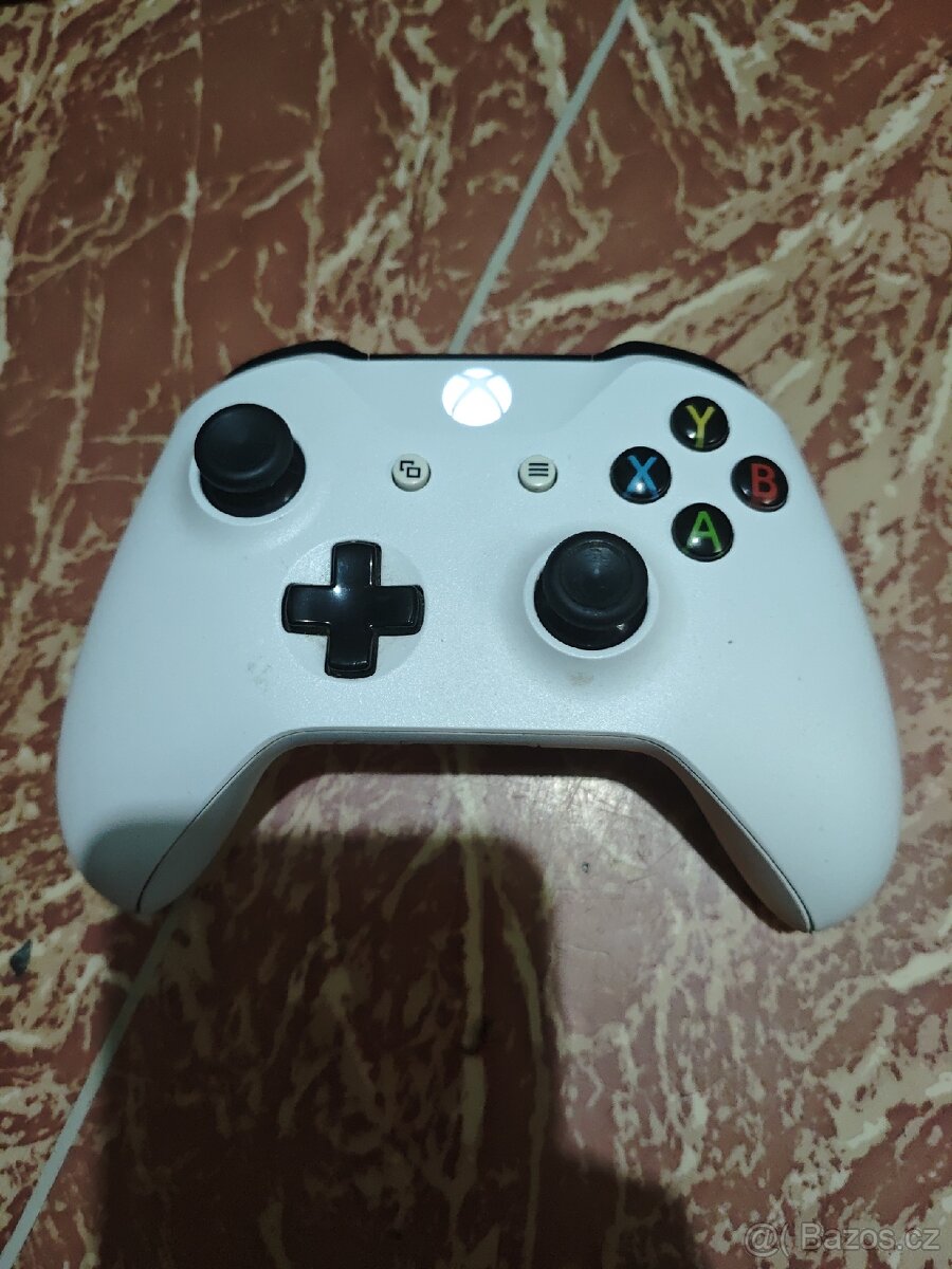 Xbox One 1TB + Elite Series 2 + 2 ovladač - 3