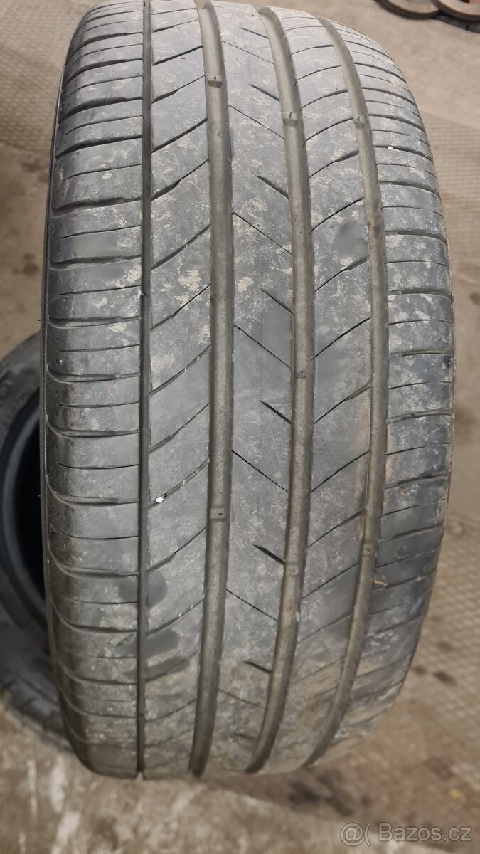 235/45 R17 Letni - 3
